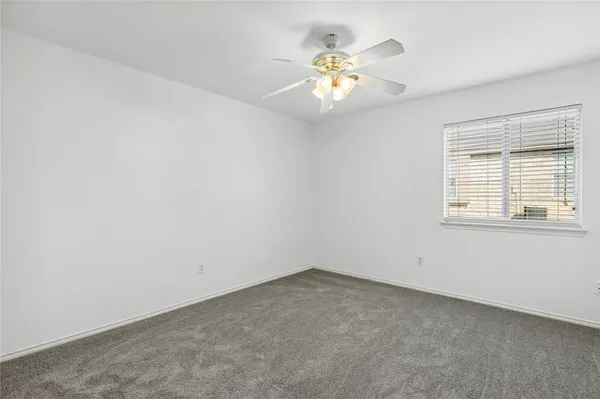 $349,900 | 704 Pebble Creek Drive, Hewitt, TX 76643