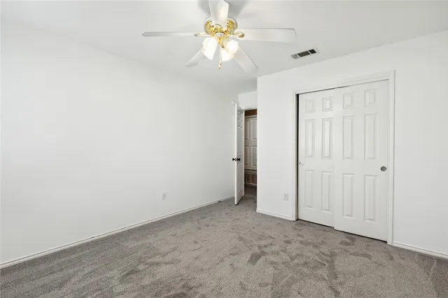 $349,900 | 704 Pebble Creek Drive, Hewitt, TX 76643