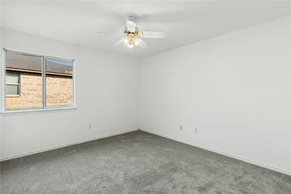 $349,900 | 704 Pebble Creek Drive, Hewitt, TX 76643