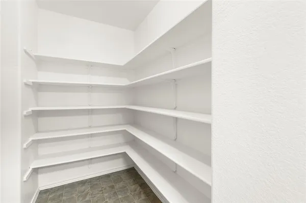 $349,900 | 704 Pebble Creek Drive, Hewitt, TX 76643