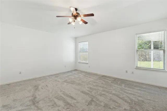 $349,900 | 704 Pebble Creek Drive, Hewitt, TX 76643