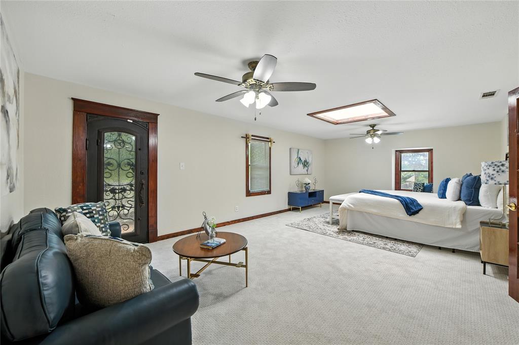 1323 Dublin Street Grapevine, TX 76051 - Photo 14 of 40 a living room with furniture and a ceiling fan