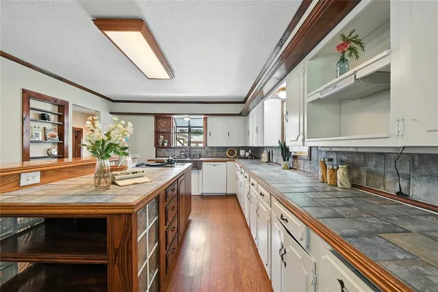 $4,500 | 1323 Dublin Street, Grapevine, TX 76051