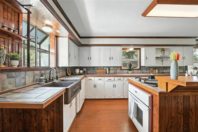 $4,500 | 1323 Dublin Street, Grapevine, TX 76051