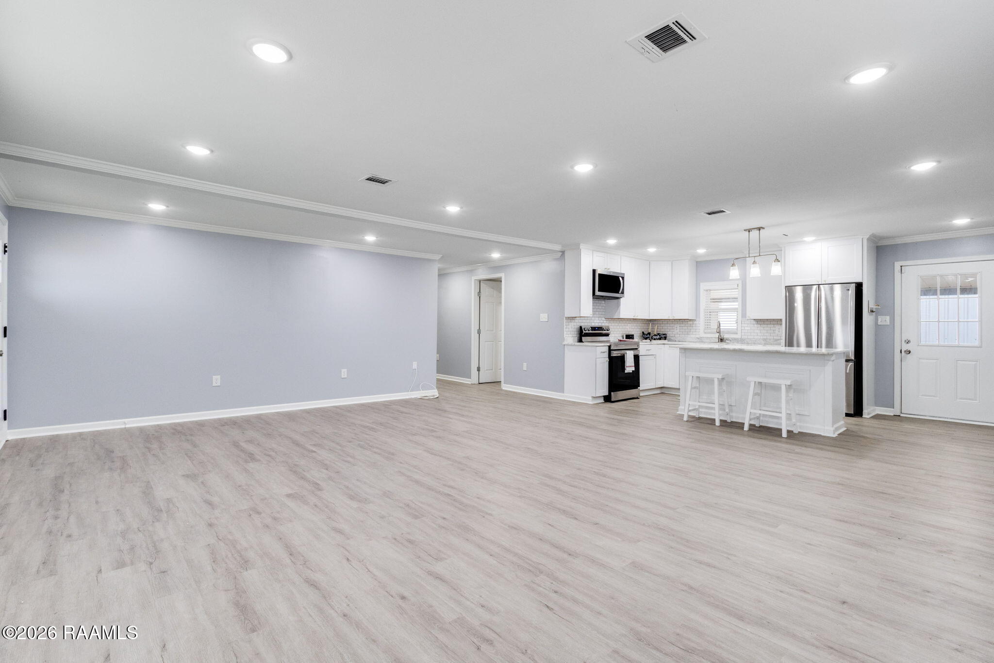 4444 Main Highway Breaux Bridge, LA 70517 - Photo 3 of 16 2-web-or-mls-4444 main hwy-1