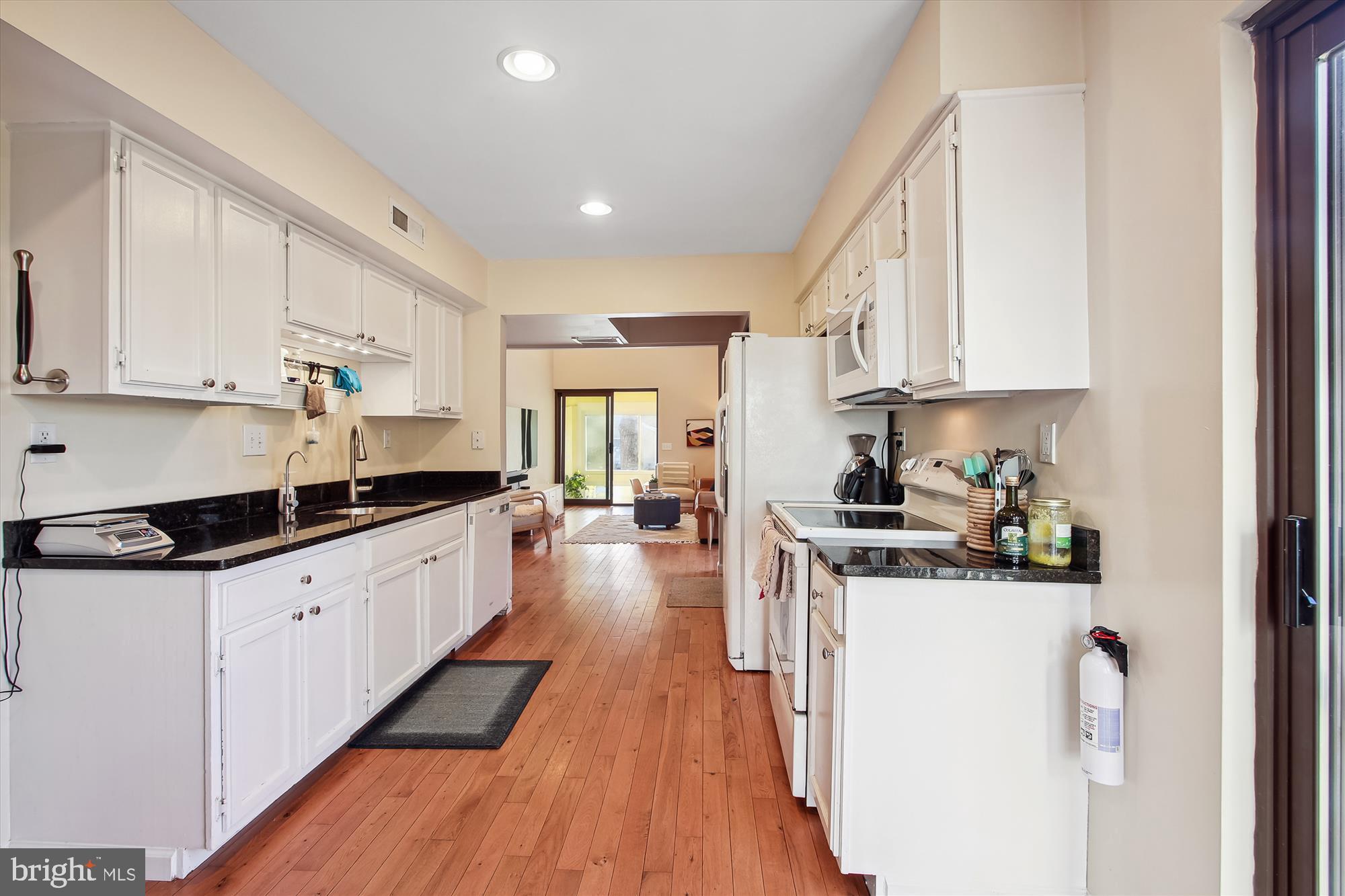 8982 Blue Pool Columbia, MD 21045 - Photo 18 of 36