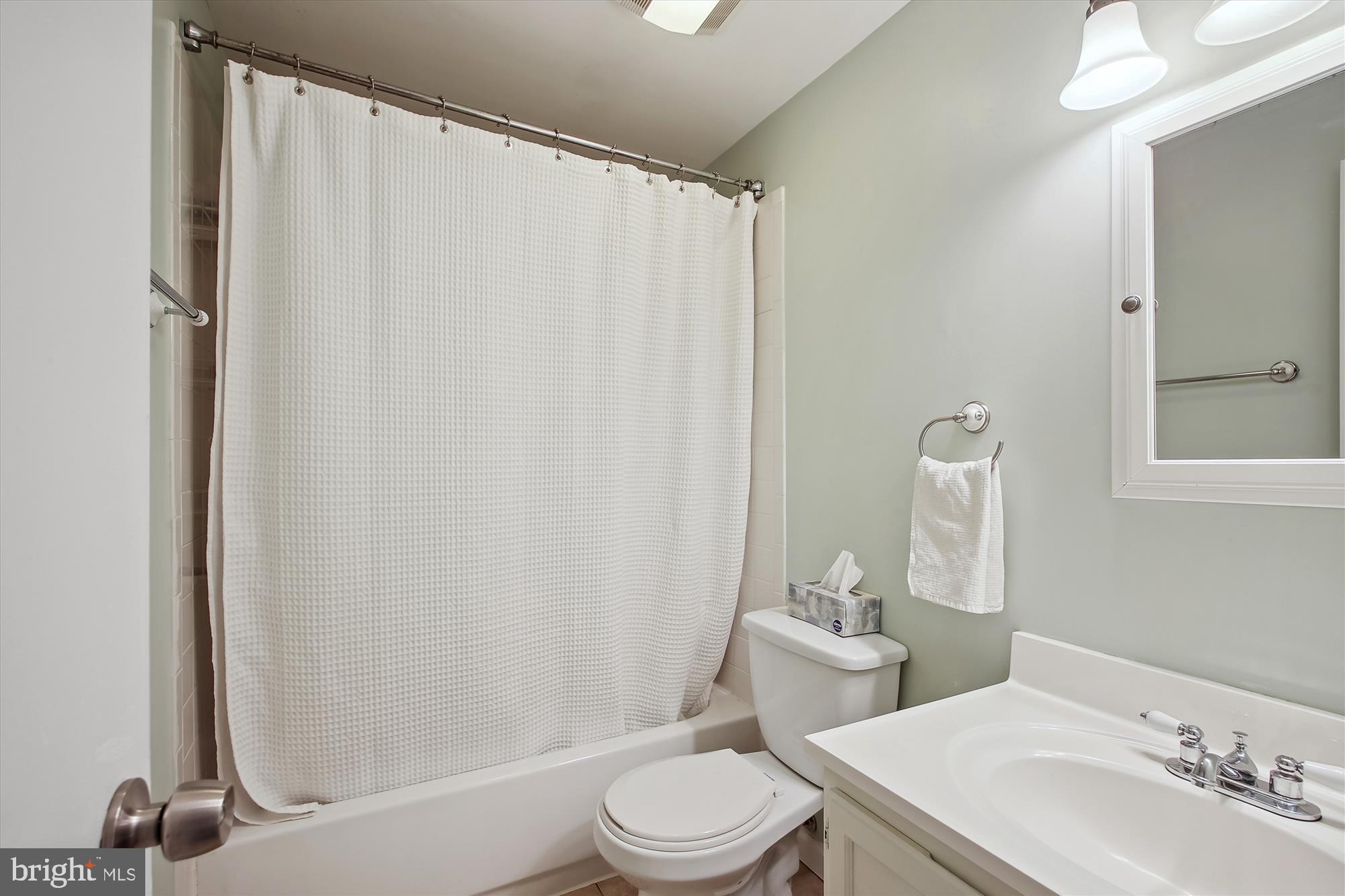 8982 Blue Pool Columbia, MD 21045 - Photo 27 of 36