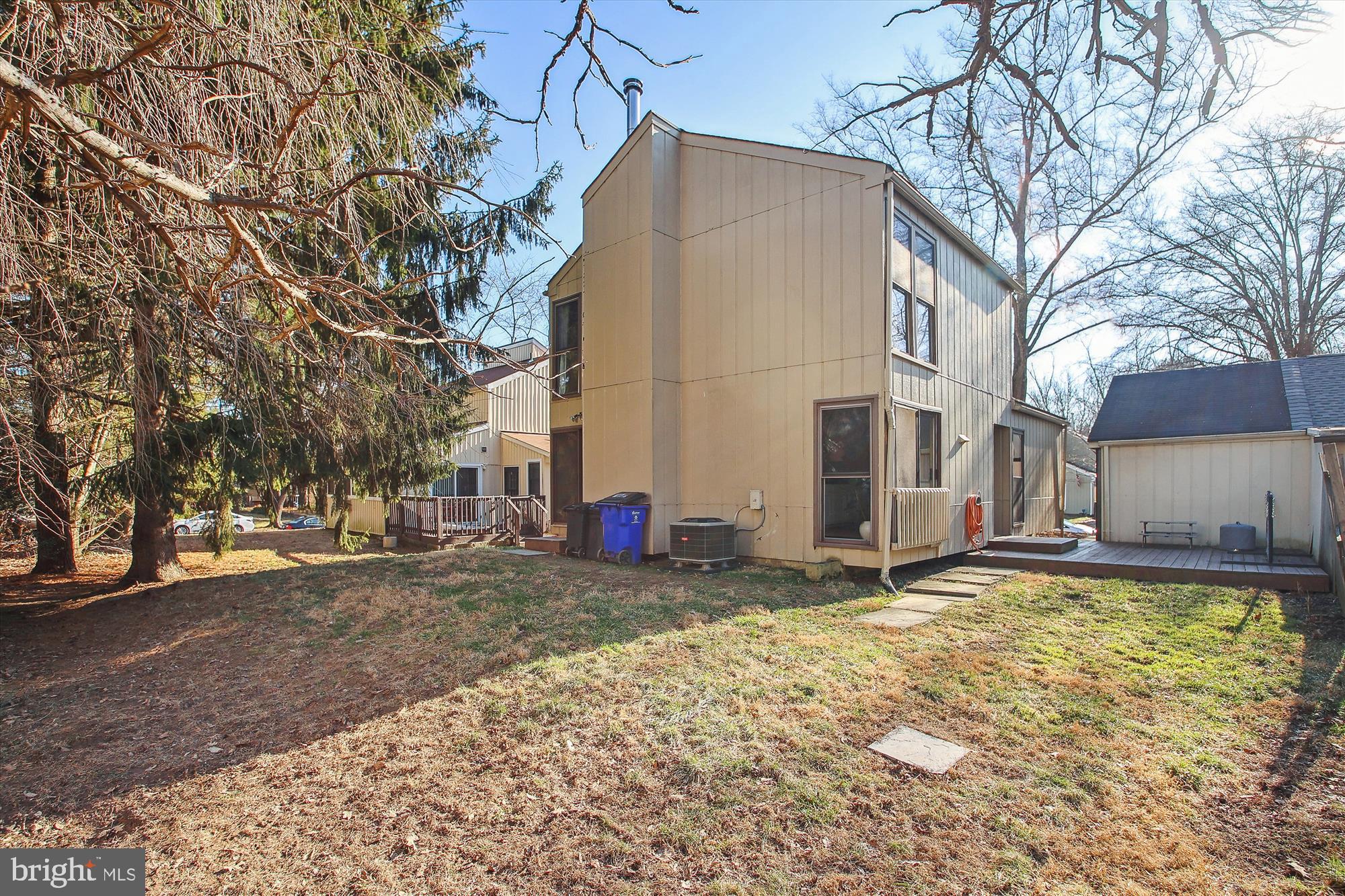 8982 Blue Pool Columbia, MD 21045 - Photo 4 of 36