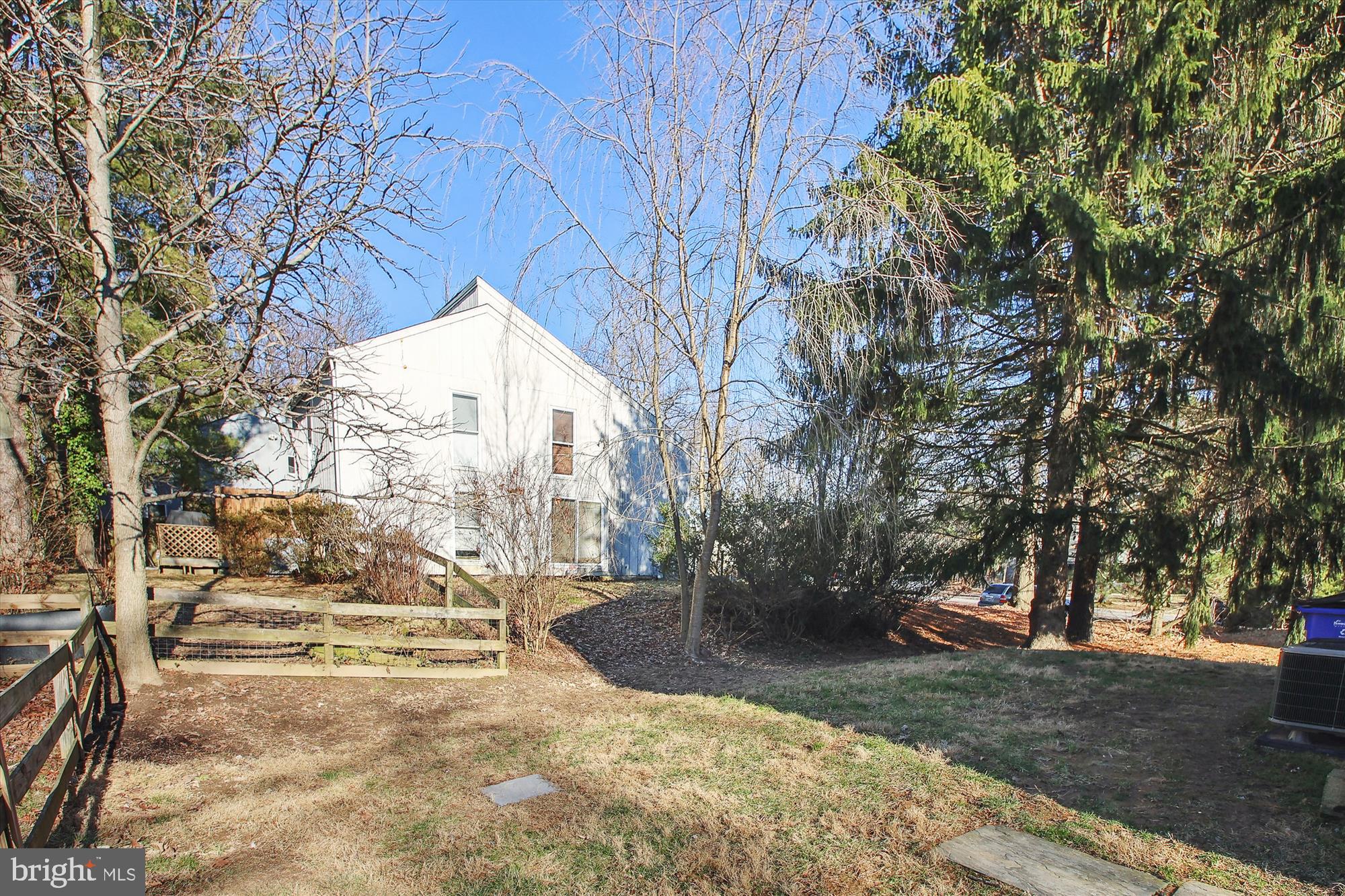 8982 Blue Pool Columbia, MD 21045 - Photo 7 of 36