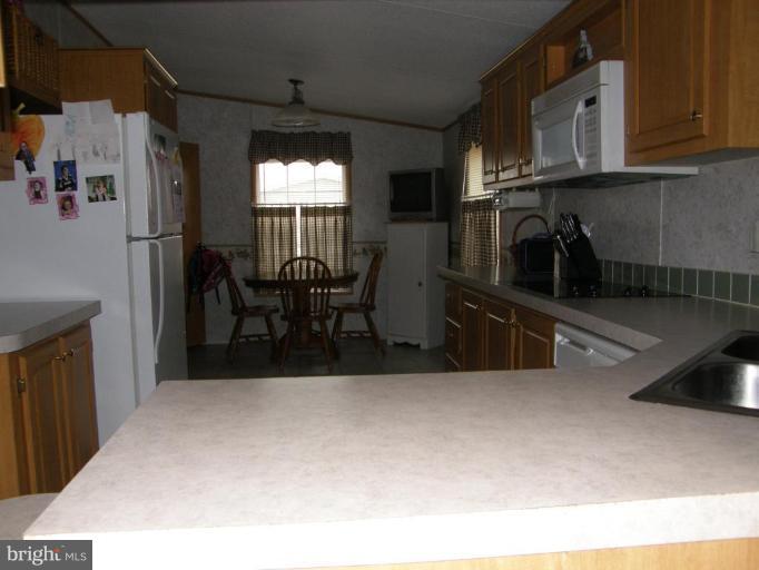 16815 Alcott Road, Unit 634 Hagerstown, MD 21740 - Photo 6 of 10 Kitchen #3