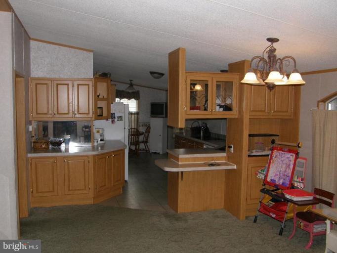 16815 Alcott Road, Unit 634 Hagerstown, MD 21740 - Photo 9 of 10 Kitchen/Dining Room