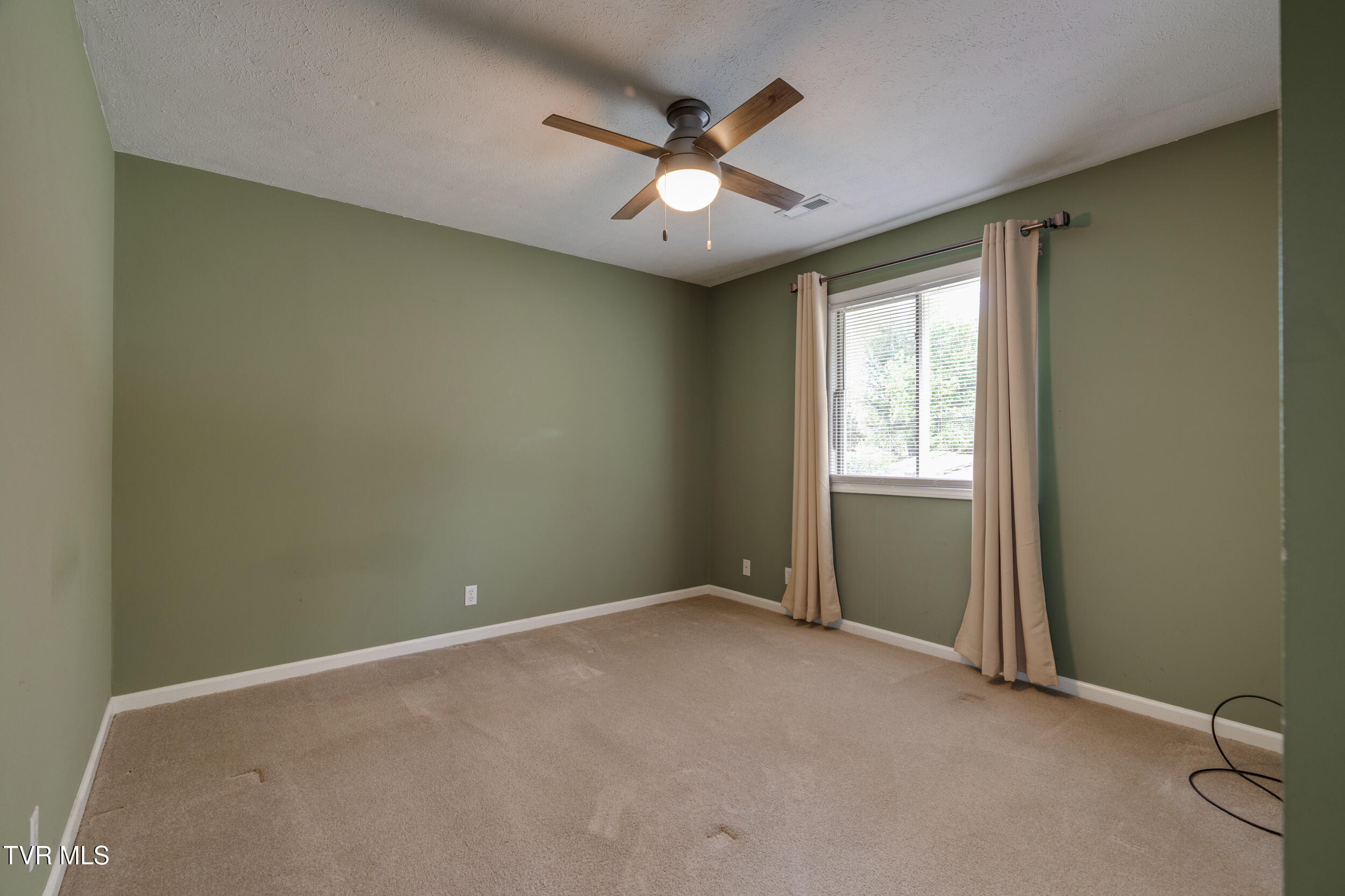 765 Greengate Road Kingsport, TN 37663 - Photo 19 of 48 019
