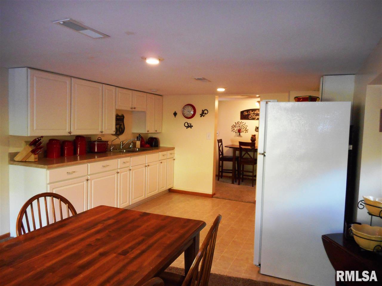 18190 North Spencer Road Pleasant Valley, IA 52767 - Photo 2 of 18 Gallery Image 2
