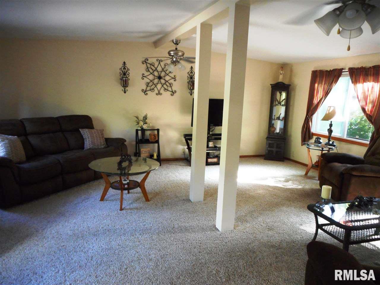 18190 North Spencer Road Pleasant Valley, IA 52767 - Photo 5 of 18 Gallery Image 5