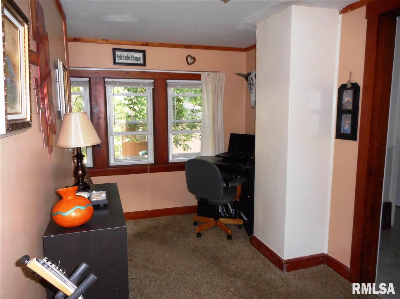 18190 North Spencer Road Pleasant Valley, IA 52767 - Photo 10 of 18 Gallery Image 10