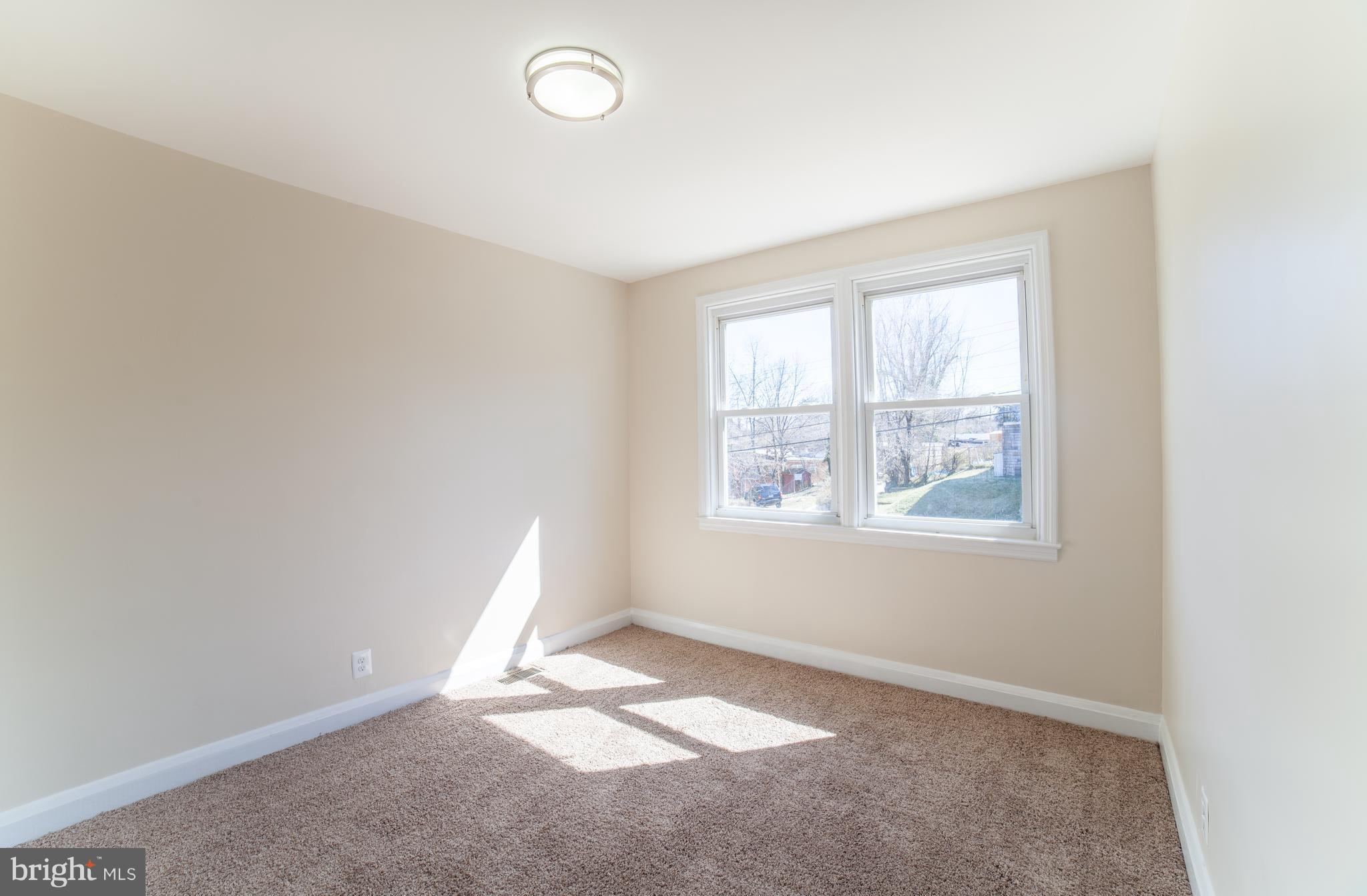 439 Random Road Baltimore, MD 21229 - Photo 23 of 28 Bedroom