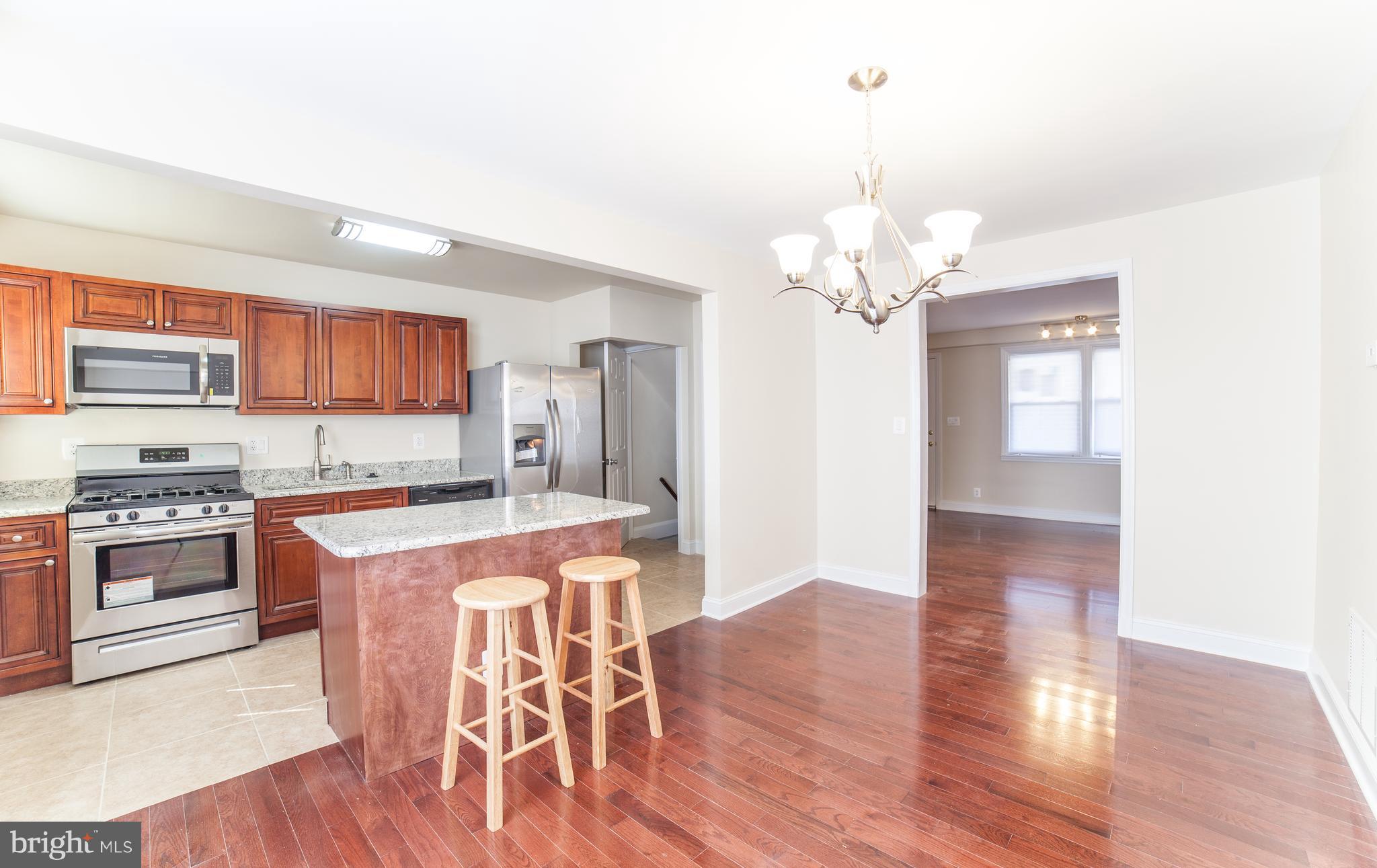 439 Random Road Baltimore, MD 21229 - Photo 5 of 28 Dining Room