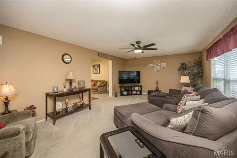 $469,900 | 1091 Treeshade Drive, St. Peters, MO 63376