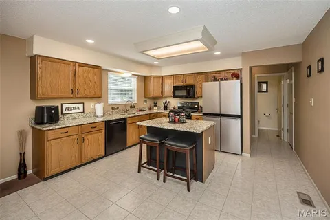 $469,900 | 1091 Treeshade Drive, St. Peters, MO 63376