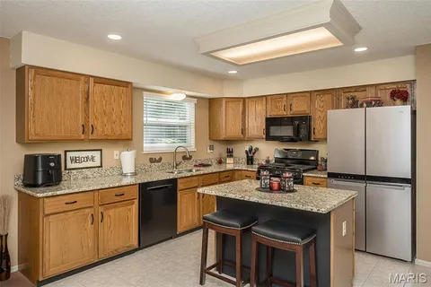 $469,900 | 1091 Treeshade Drive, St. Peters, MO 63376