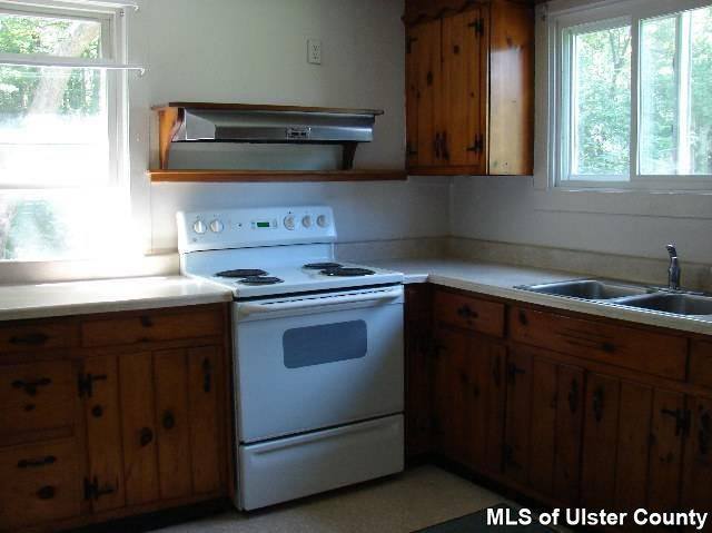 939 Sawkill Road Kingston, NY 12401 - Photo 3 of 7 Photo 3
