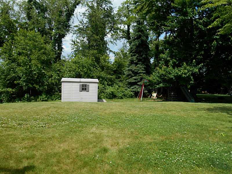 845 Lindsay Road Carnegie, PA 15106 - Photo 3 of 21 Land.