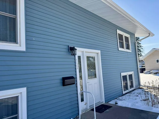 $289,900 | 122 Circle Randolph Wi 53956, Randolph, WI 53956