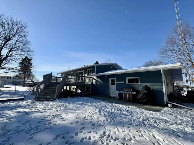 $289,900 | 122 Circle Randolph Wi 53956, Randolph, WI 53956