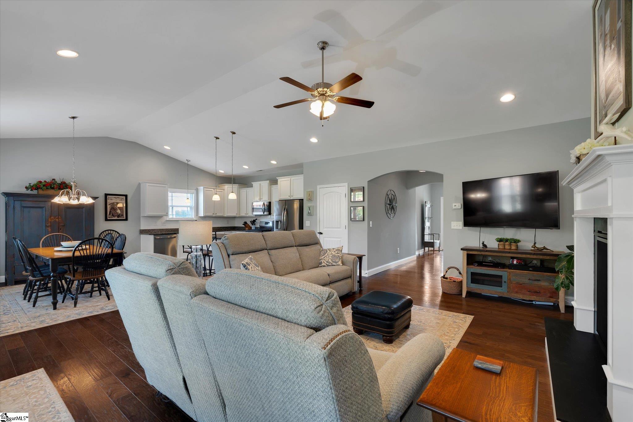114 Jones Kelley Road Travelers Rest, SC 29690 - Photo 7 of 39