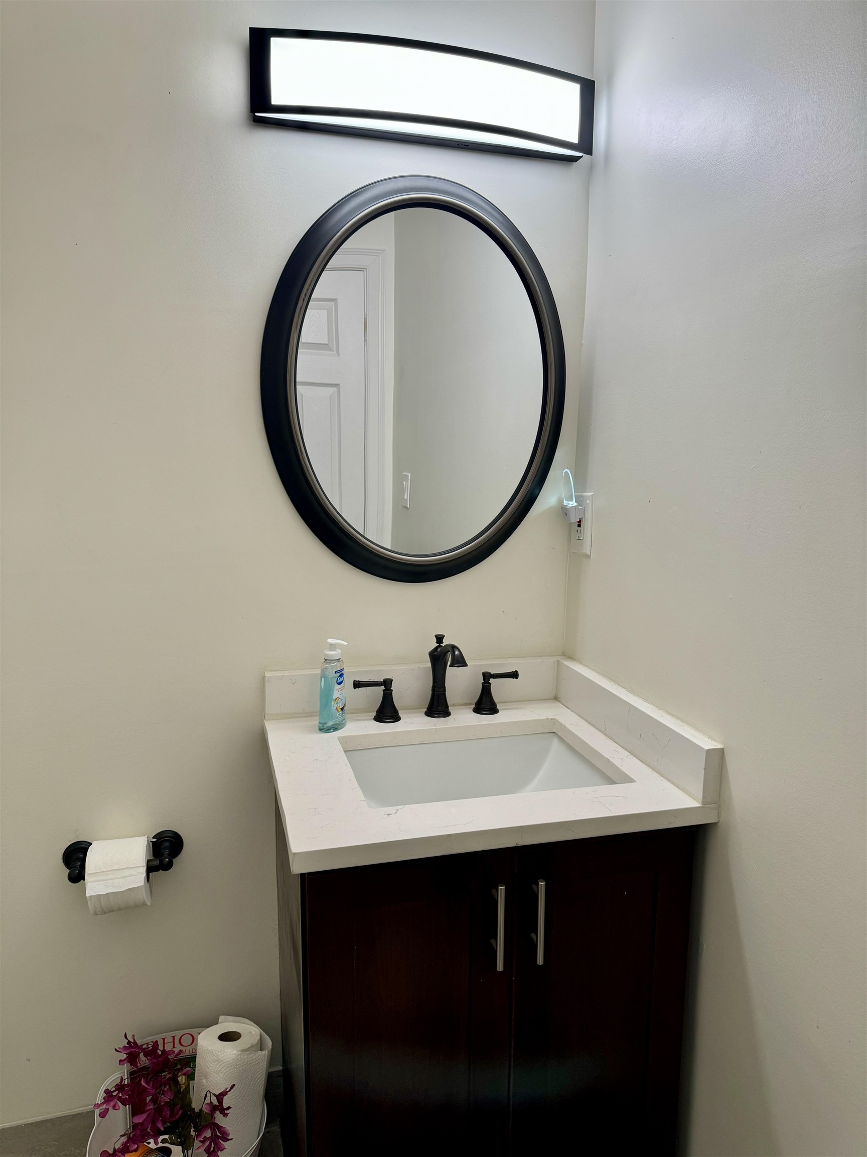579 Quinn Road Collierville, TN 38017 - Photo 12 of 18 Bathroom with vanity