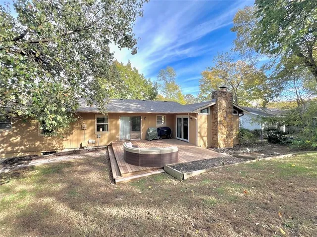 $379,900 | 3129 Ranger Drive, Lawrence, KS 66049