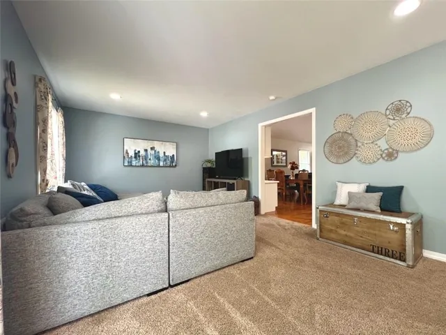 $379,900 | 3129 Ranger Drive, Lawrence, KS 66049