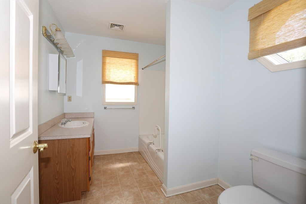 150 North Road, Unit 2 Sudbury, MA 01776 - Photo 14 of 24 Gallery Image 14