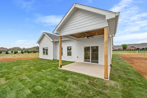 $489,900 | 56 Deer Valley Circle, Winchester, TN 37398