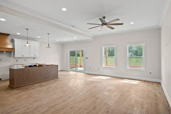 $489,900 | 56 Deer Valley Circle, Winchester, TN 37398