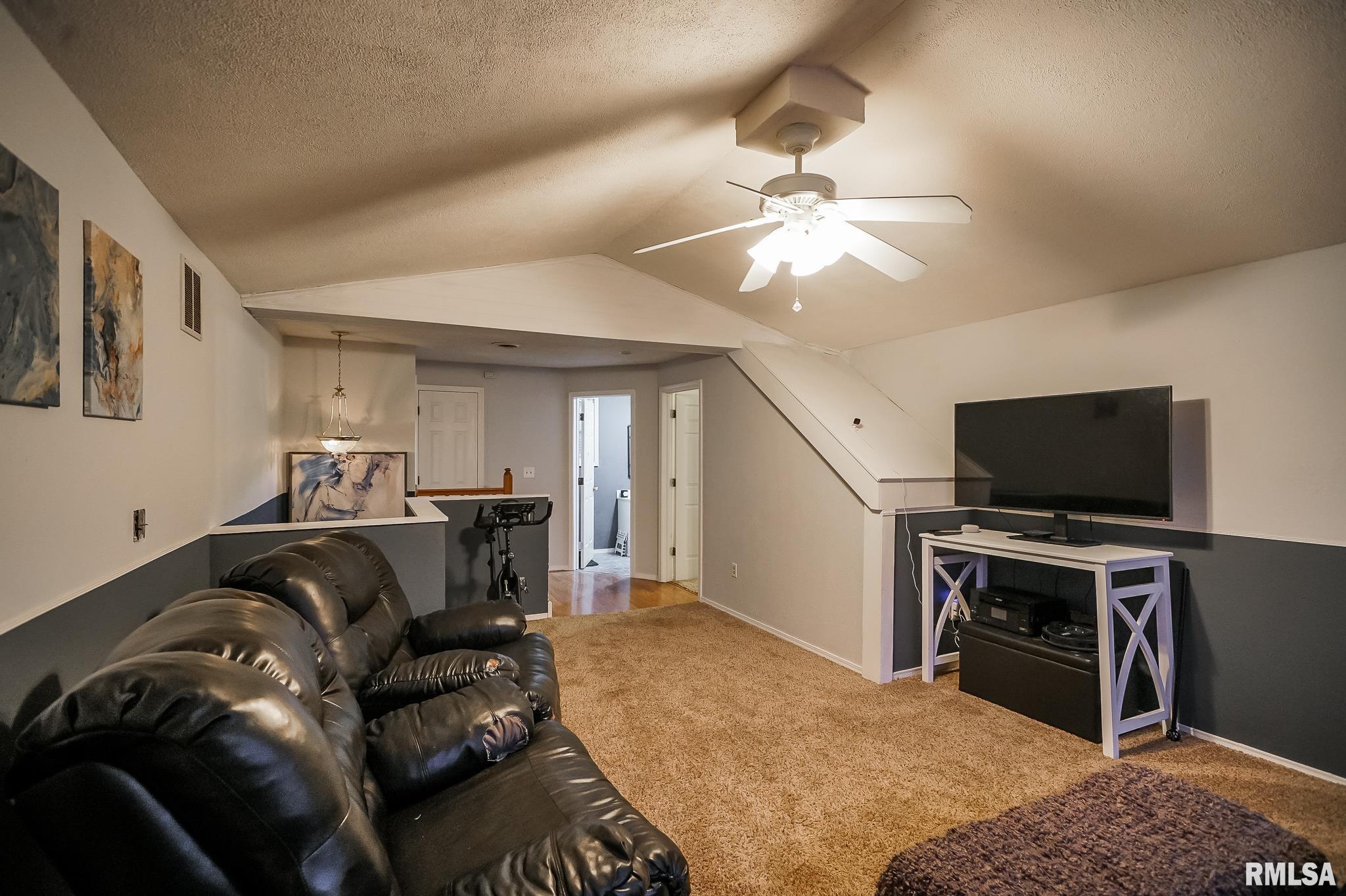 5010 West Pfeiffer Road Bartonville, IL 61607 - Photo 19 of 39 Gallery Image 19