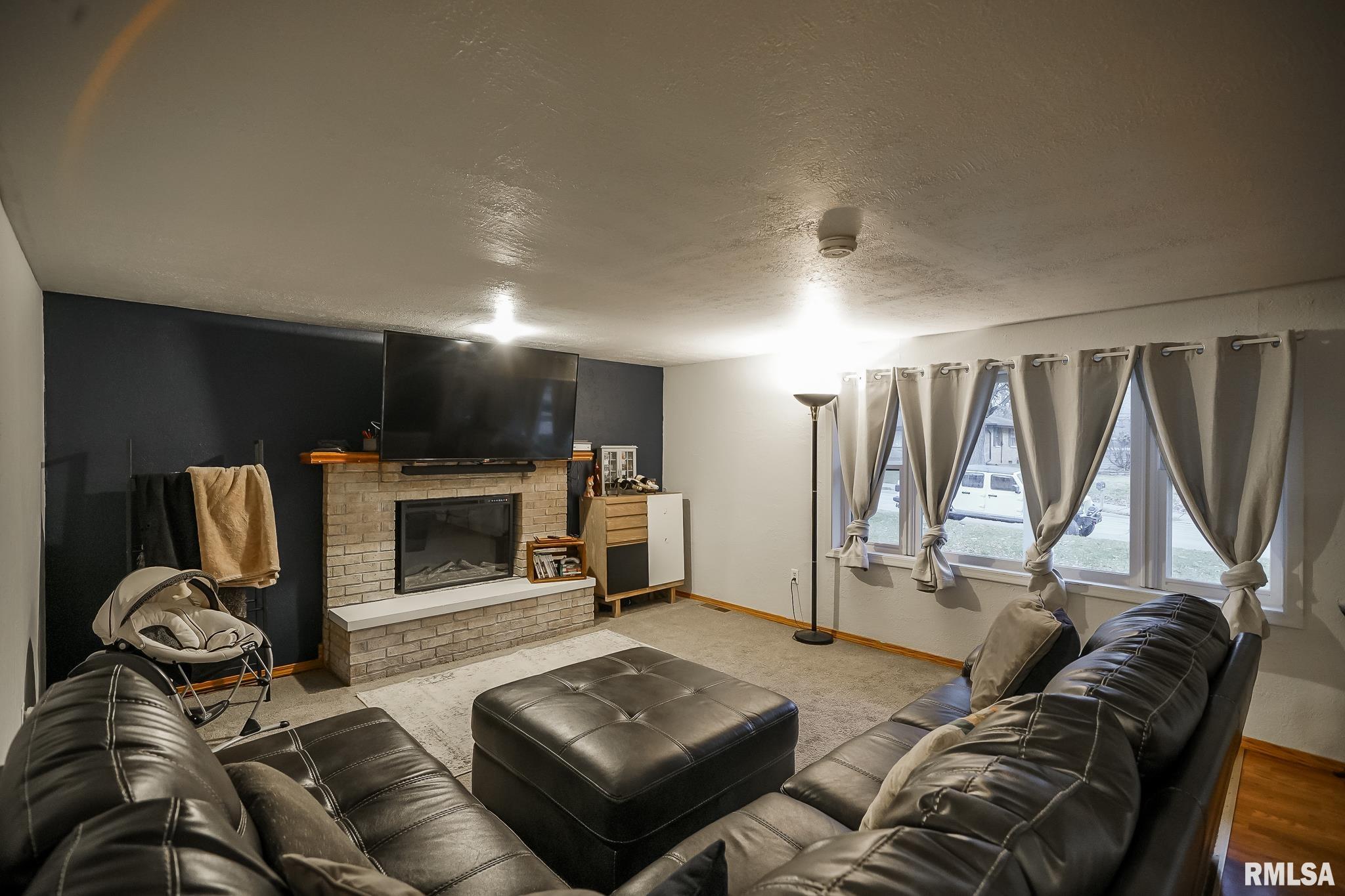 5010 West Pfeiffer Road Bartonville, IL 61607 - Photo 5 of 39 Gallery Image 5