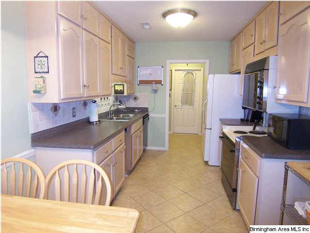 4334 Little River Road Birmingham, AL 35213 - Photo 2 of 17