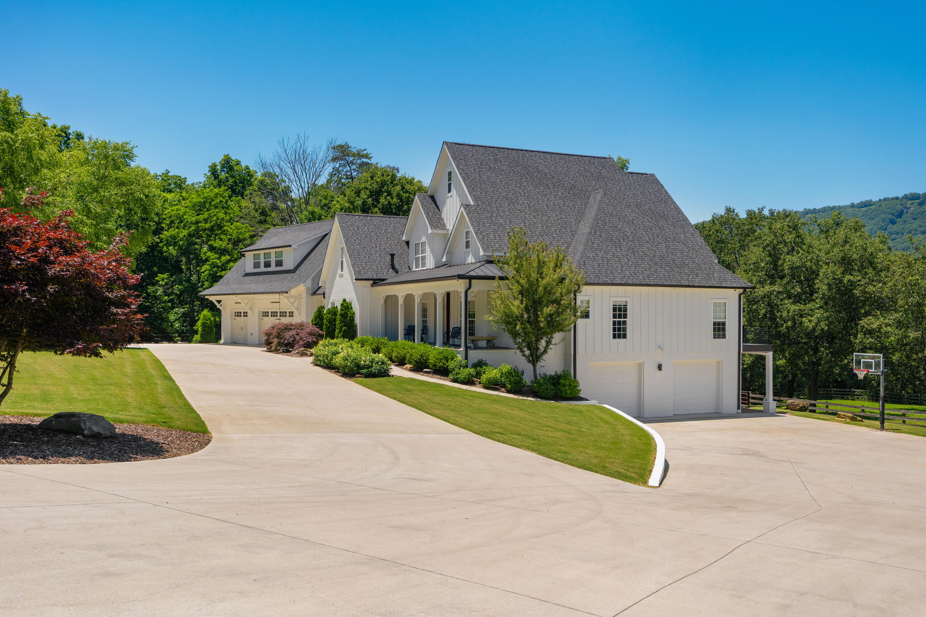 527 Reads Lake Road Chattanooga, TN 37415 - Photo 7 of 100 58 - 527 Reads Lake - Exterior