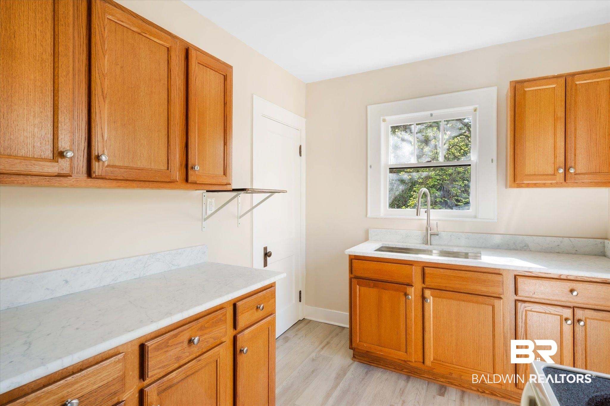 61 South Ann Street Mobile, AL 36604 - Photo 23 of 32 Carriage House - Second Floor 2 BD / 1 BA