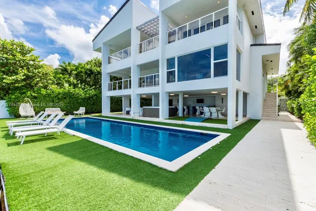 $65,000 | 891 North Venetian Drive, Miami, FL 33139