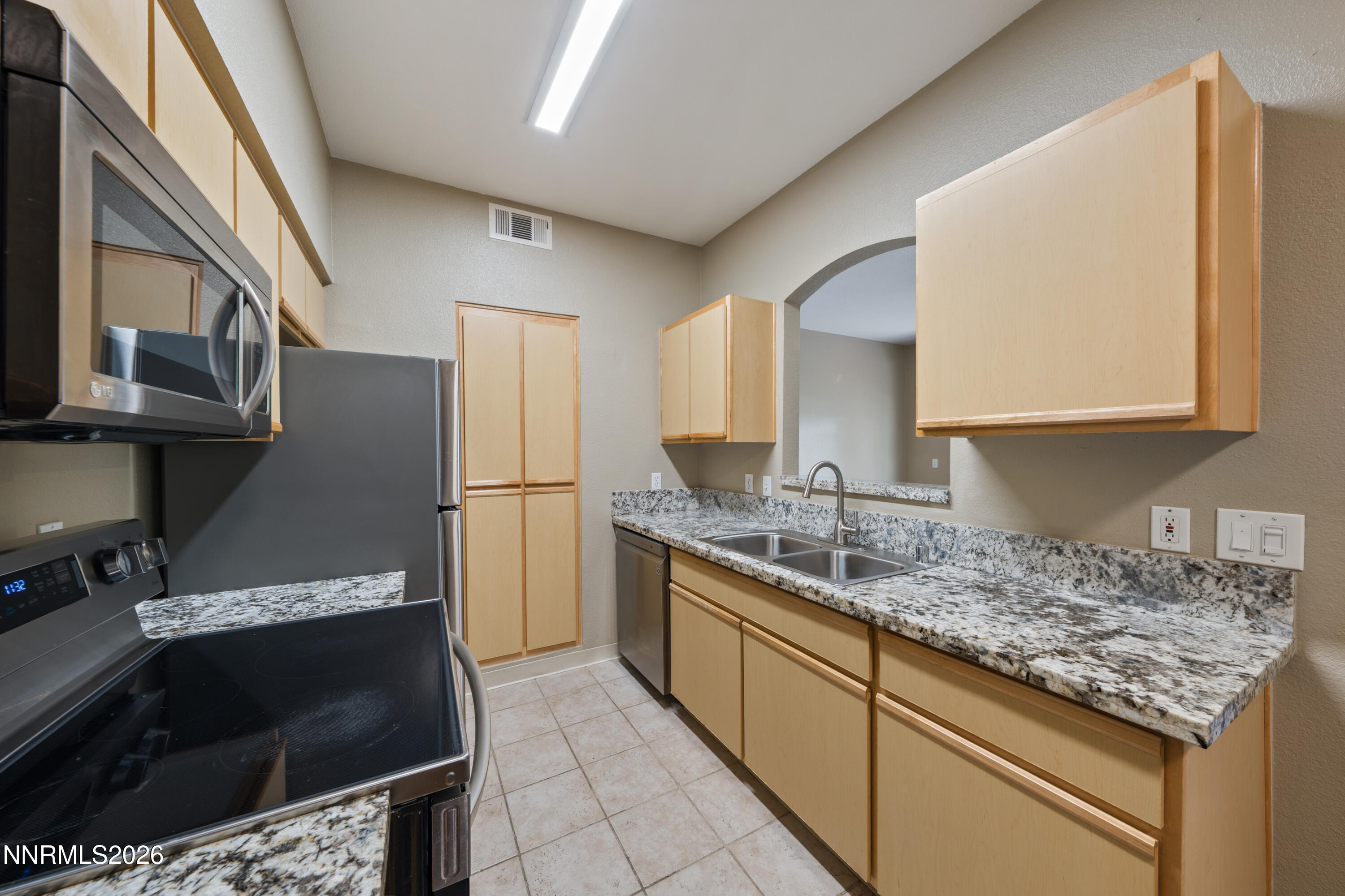 6850 Sharlands Avenue, Unit 1038 Reno, NV 89523 - Photo 8 of 50 A7V09232