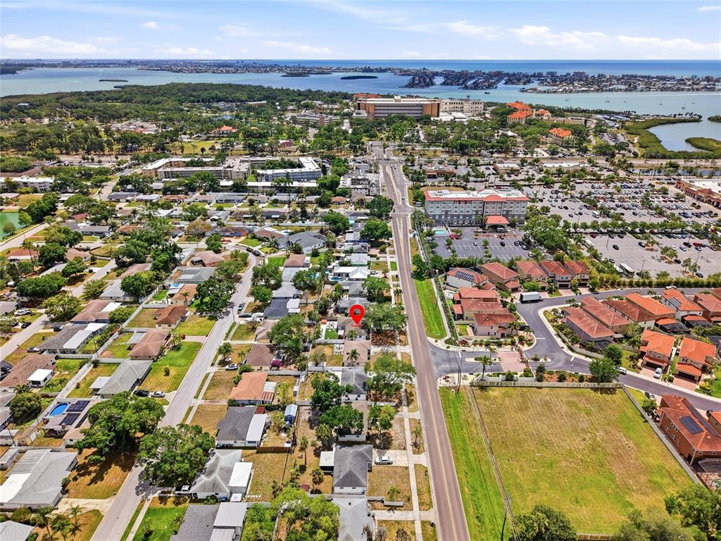 4939 100th Way North St. Petersburg, FL 33708 - Photo 39 of 43 an aerial view of residential building and lake
