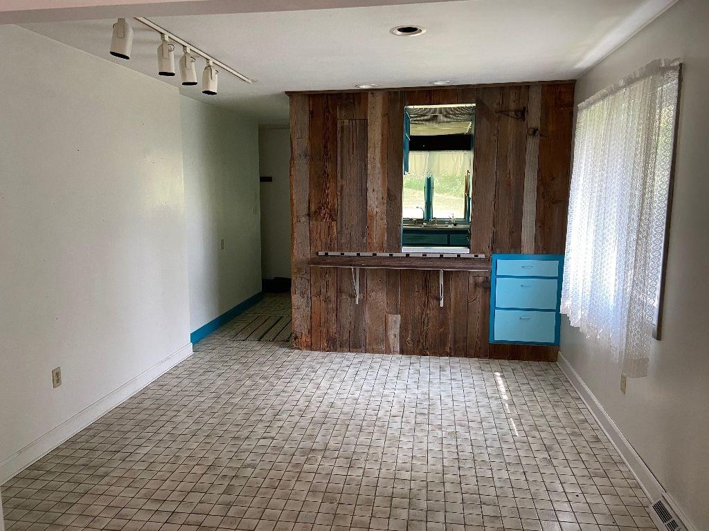 397 North Ben Franklin Road Indiana, PA 15701 - Photo 3 of 10