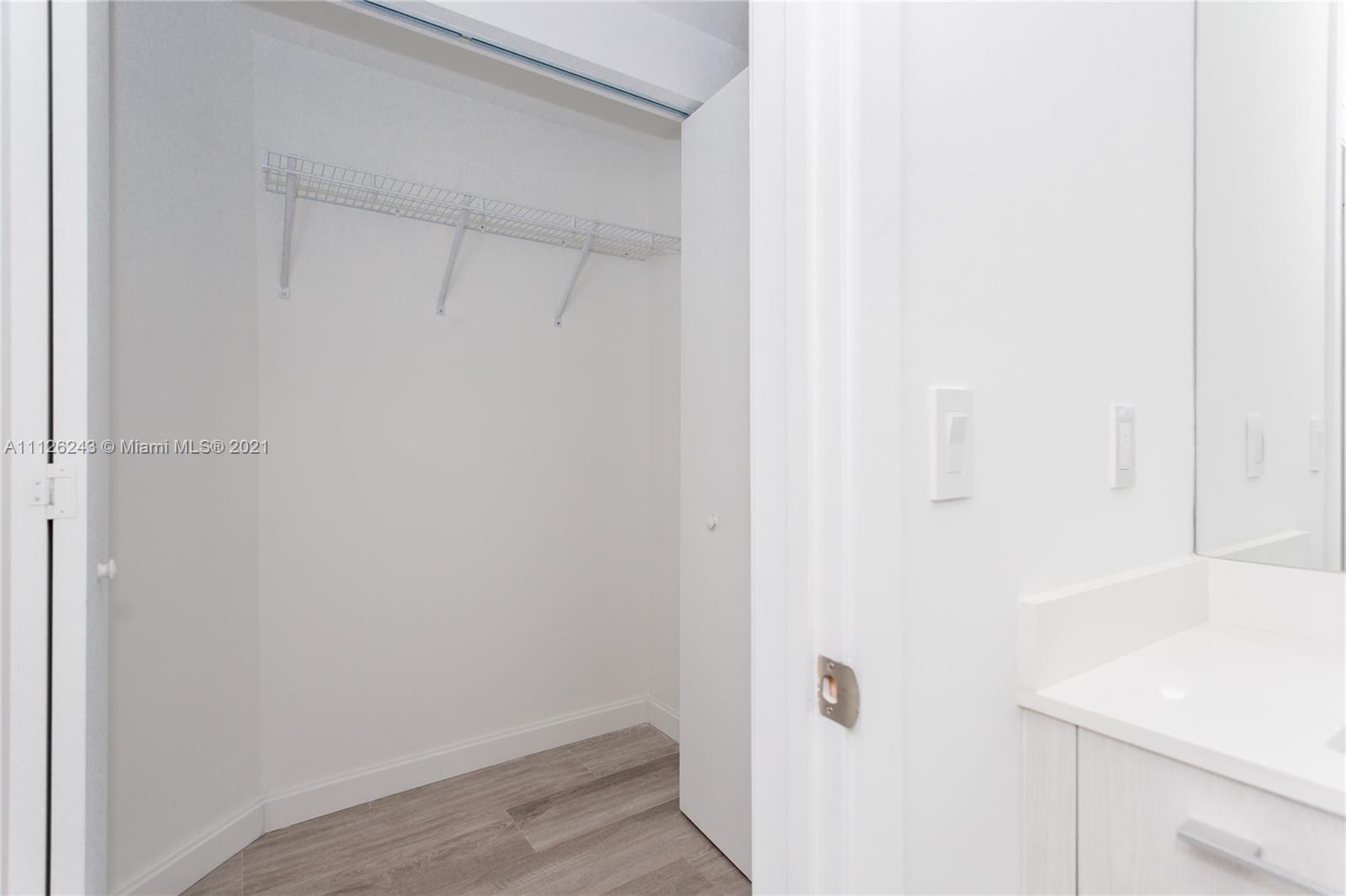 45 Southwest 9th Street, Unit 1803 Miami, FL 33130 - Photo 14 of 100