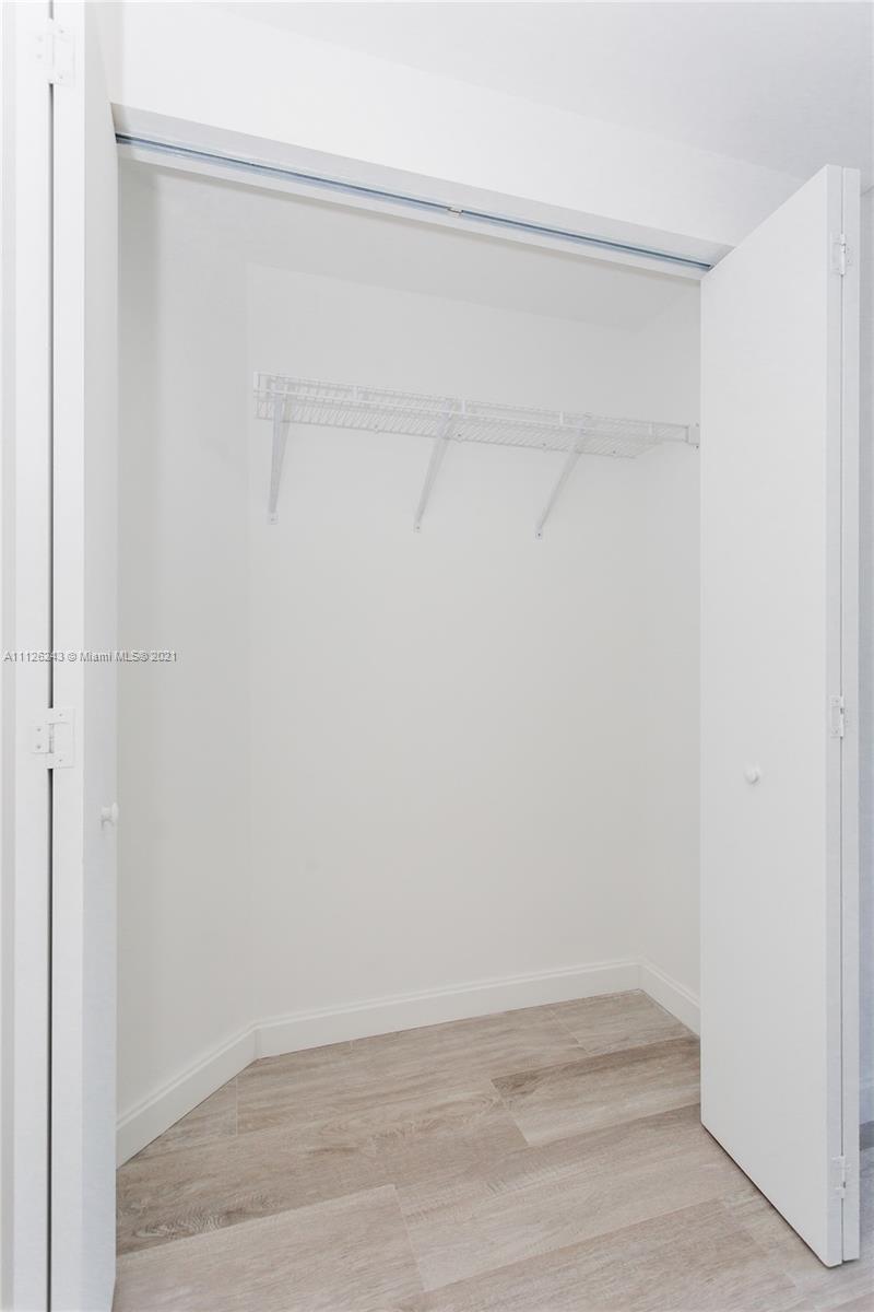 45 Southwest 9th Street, Unit 1803 Miami, FL 33130 - Photo 15 of 100