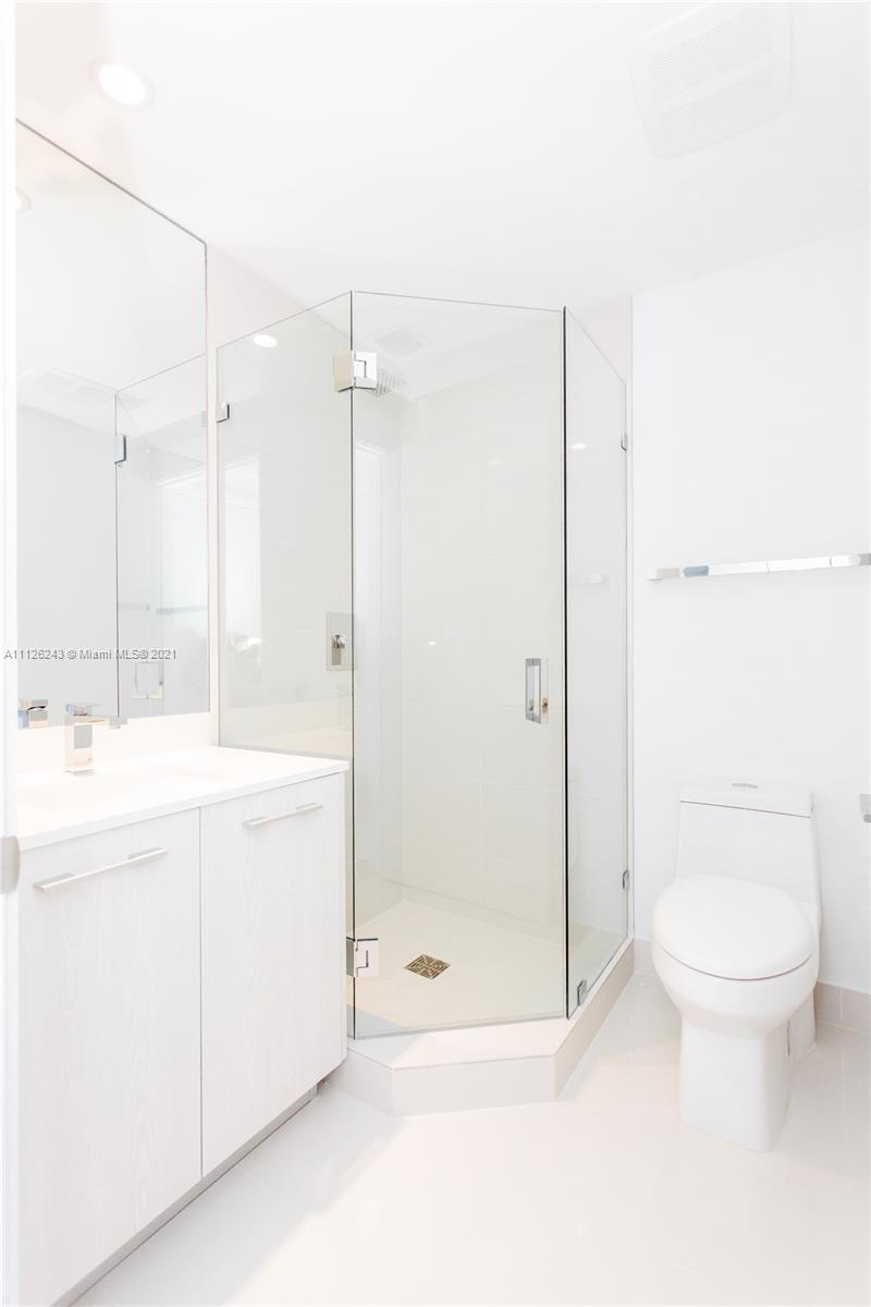 45 Southwest 9th Street, Unit 1803 Miami, FL 33130 - Photo 16 of 100