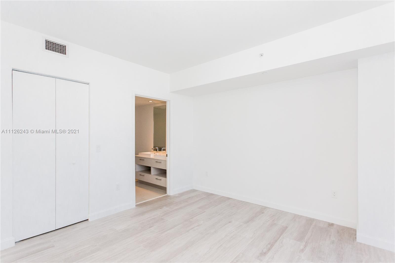 45 Southwest 9th Street, Unit 1803 Miami, FL 33130 - Photo 17 of 100