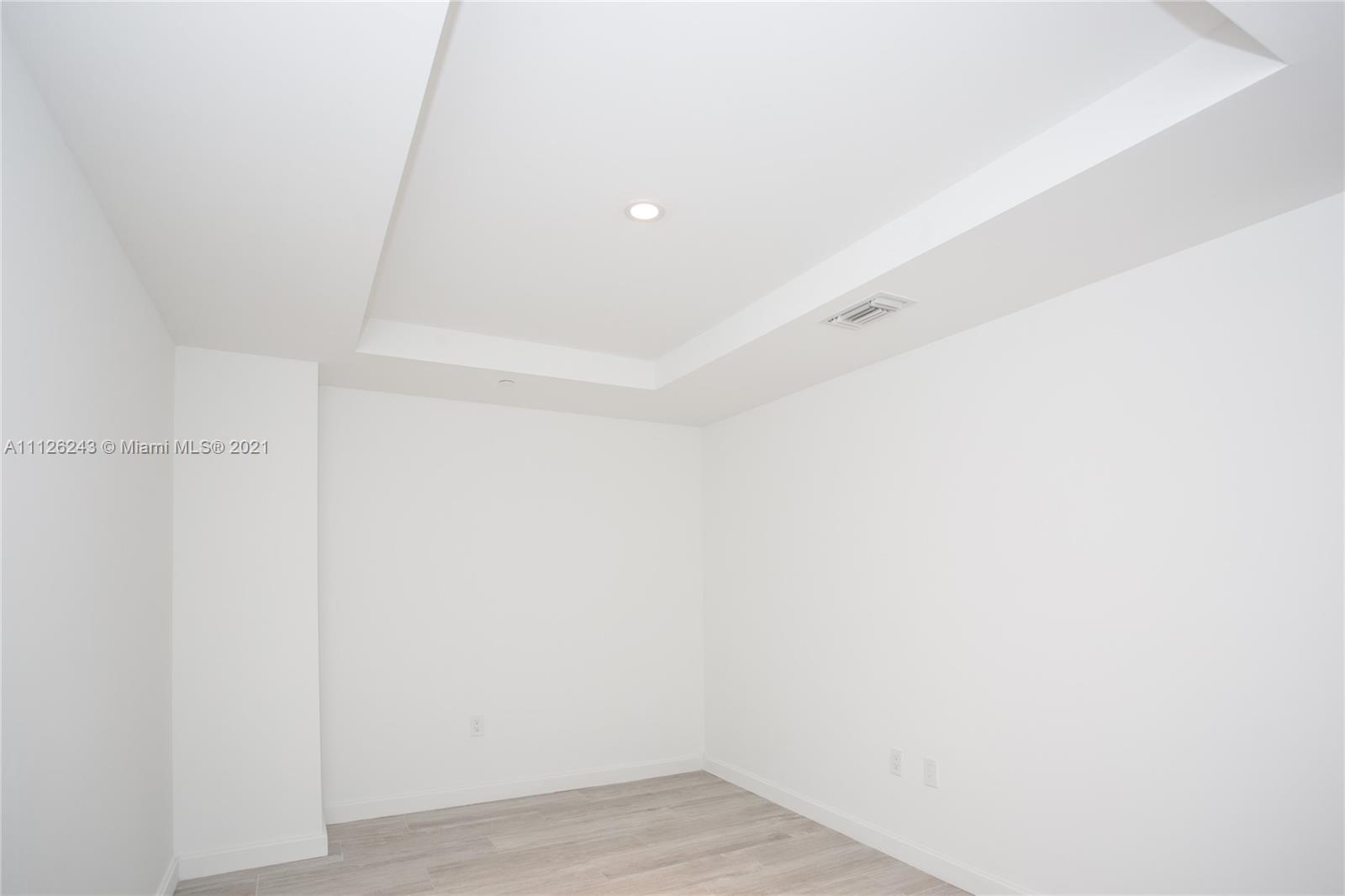 45 Southwest 9th Street, Unit 1803 Miami, FL 33130 - Photo 20 of 100