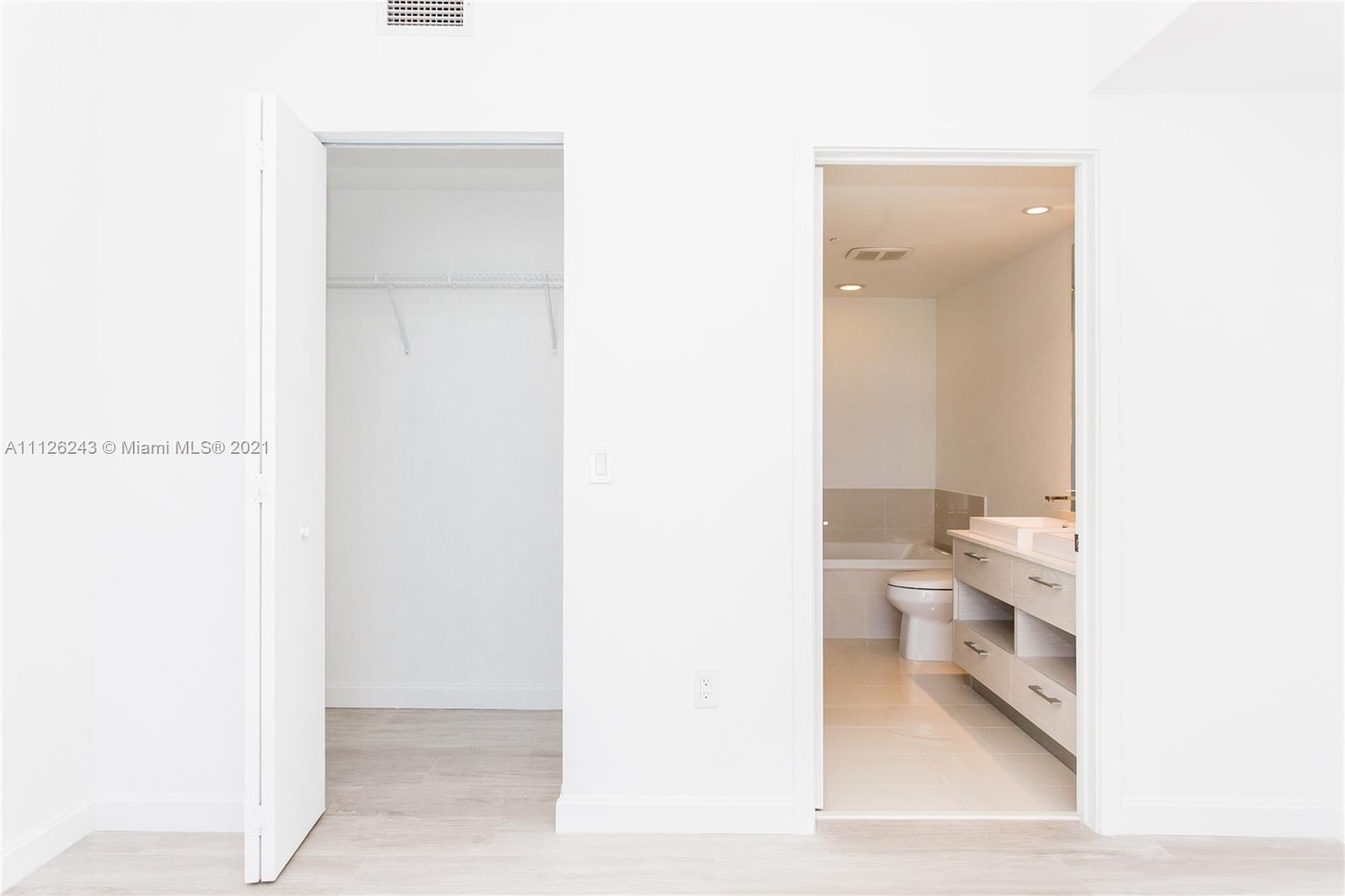 45 Southwest 9th Street, Unit 1803 Miami, FL 33130 - Photo 21 of 100